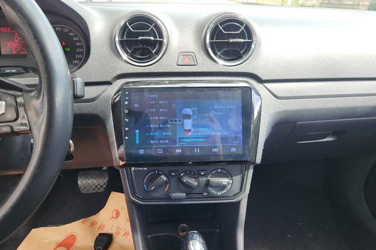 Used Volkswagen Jetta 2017 1.5L Automatic Fashion Model Audio And AC Panel