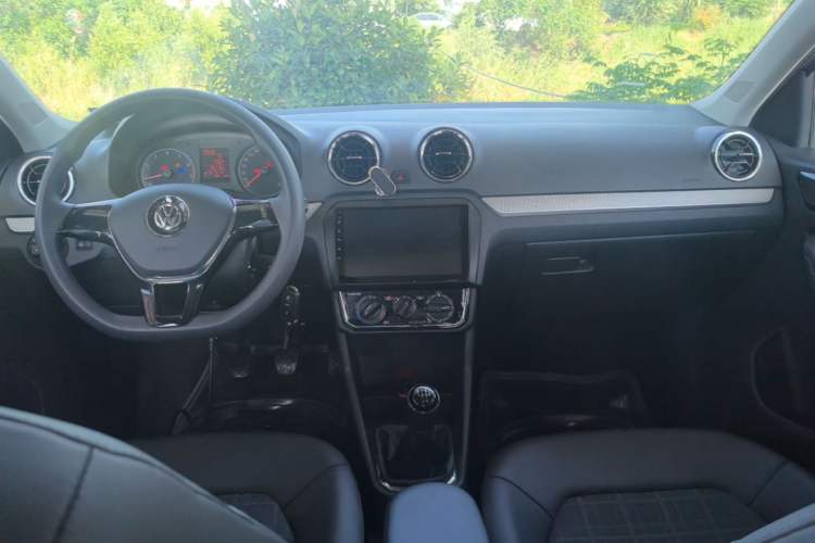 Used Volkswagen Jetta 2017 1.4L Manual Comfort Model Center Console