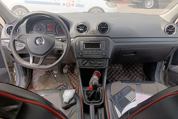 Used Volkswagen Jetta 2017 1.4L Manual Fashion Edition Center Console