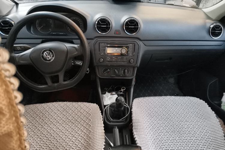 Used Volkswagen Jetta 2017 1.5L Manual Fashion Edition Center Console