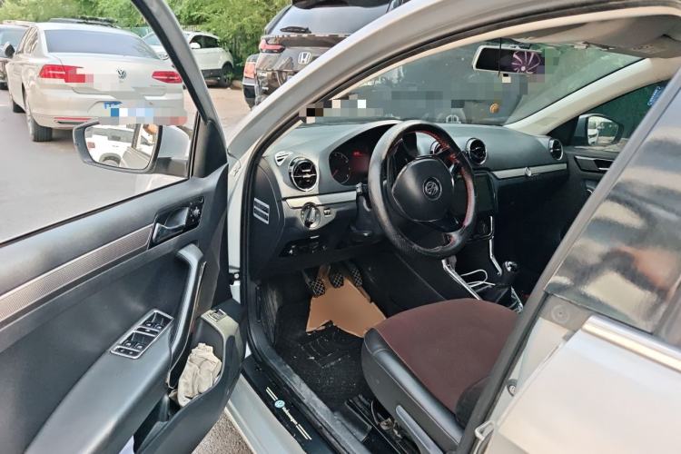 Used Volkswagen Jetta 2017 1.5L Manual Comfort Model Driver Seat