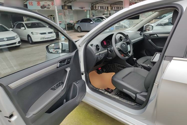 Used Volkswagen Jetta 2017 1.5L Automatic Comfort Model Driver Seat