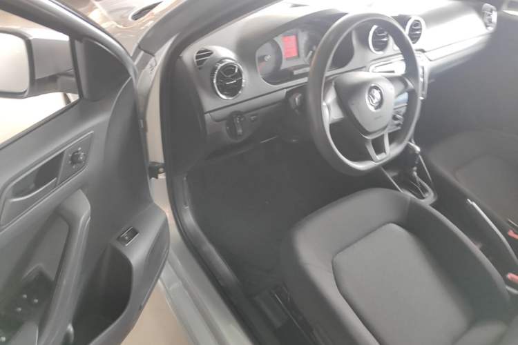 Used Volkswagen Jetta 2017 1.5L Automatic Fashion Model Driver Seat