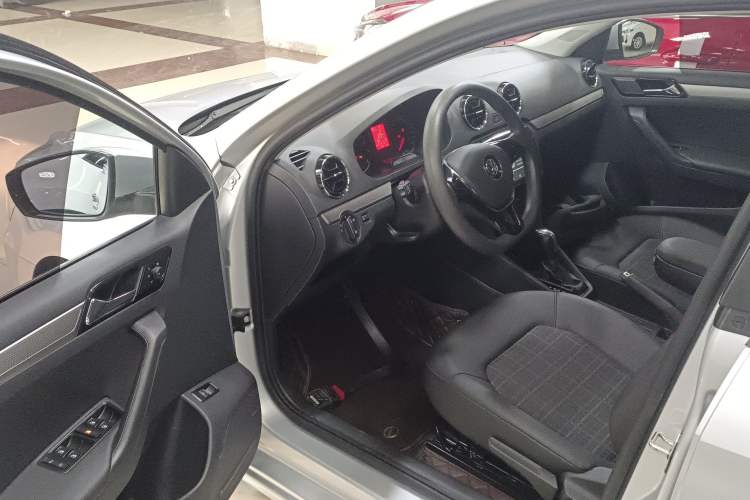 Used Volkswagen Jetta 2017 1.5L Automatic Comfort Model Driver Seat