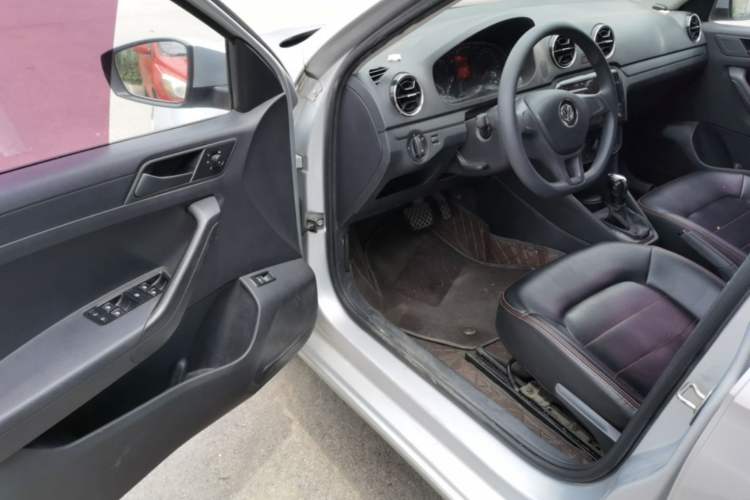 Used Volkswagen Jetta 2017 1.5L Automatic Fashion Model Driver Seat