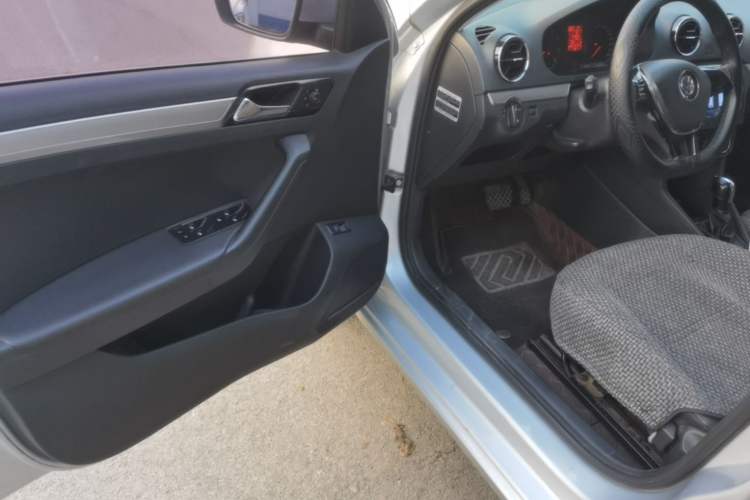Used Volkswagen Jetta 2017 1.5L Automatic Comfort Model Driver Seat