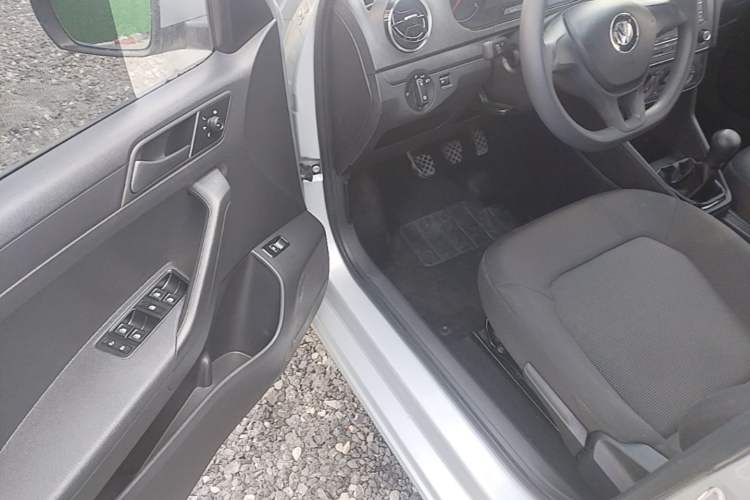 Used Volkswagen Jetta 2017 1.4L Manual Fashion Edition Driver Seat