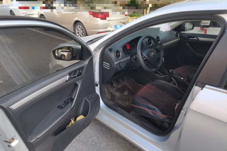 Used Volkswagen Jetta 2017 1.5L Manual Comfort Model Driver Seat