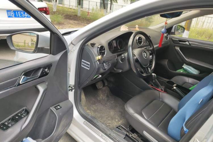 Used Volkswagen Jetta 2017 1.5L Automatic Luxury Model Driver Seat