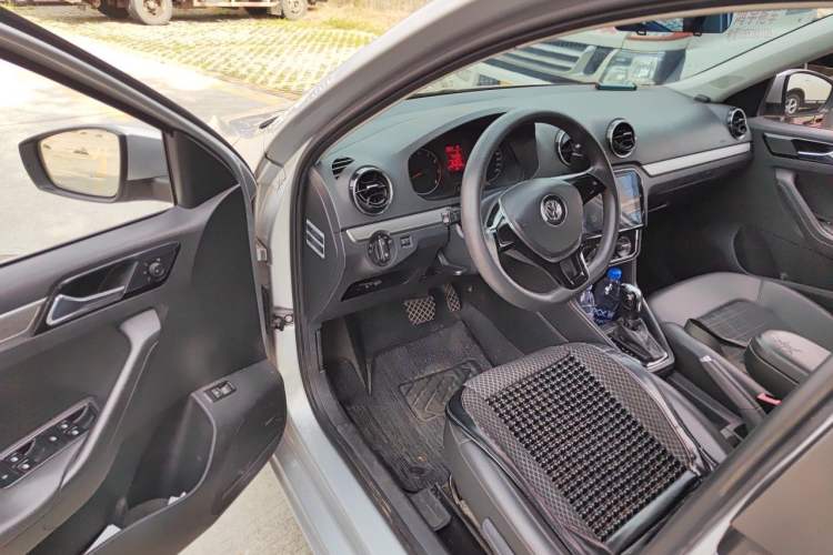 Used Volkswagen Jetta 2017 1.5L Automatic Comfort Model Driver Seat