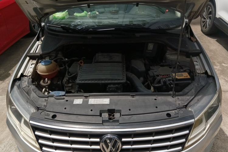 Used Volkswagen Jetta 2017 1.5L Automatic Fashion Model Engine Bay