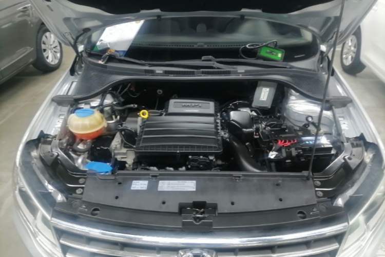 Used Volkswagen Jetta 2017 1.4L Manual Fashion Edition Engine Bay