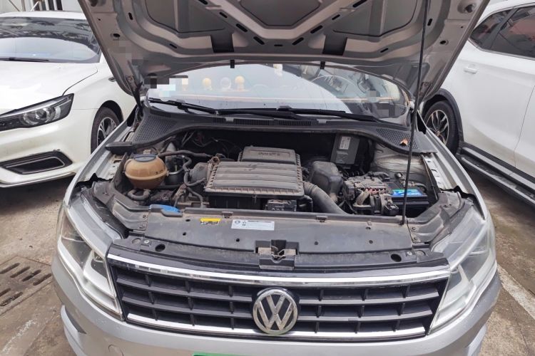 Used Volkswagen Jetta 2017 1.5L Automatic Fashion Model Engine Bay