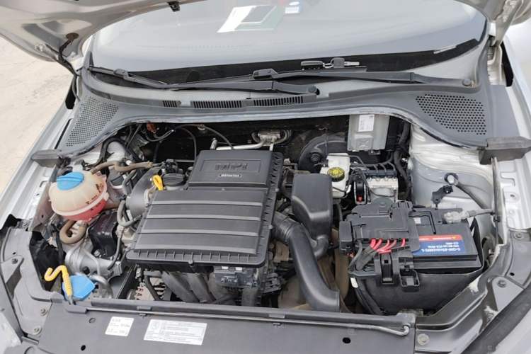 Used Volkswagen Jetta 2017 1.5L Manual Fashion Edition Engine Bay