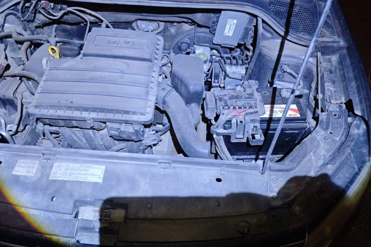 Used Volkswagen Jetta 2017 1.4L Manual Fashion Edition Engine Bay Left