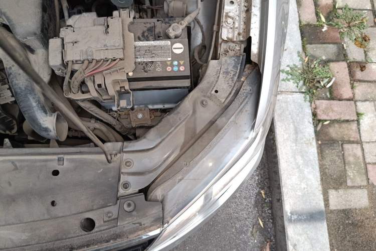 Used Volkswagen Jetta 2017 1.4L Manual Fashion Edition Engine Bay Left