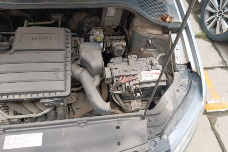 Used Volkswagen Jetta 2017 1.5L Manual Fashion Edition Engine Bay Left