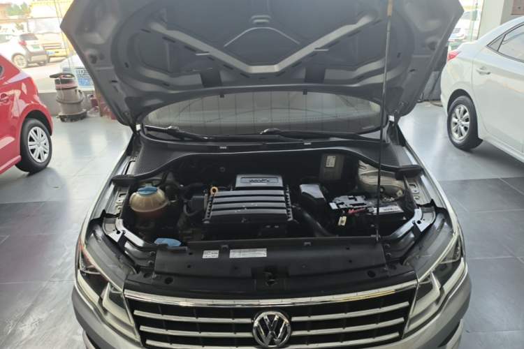 Used Volkswagen Jetta 2017 1.5L Automatic Fashion Model Engine Bay