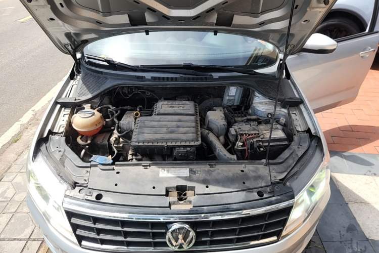 Used Volkswagen Jetta 2017 1.5L Automatic Fashion Model Engine Bay