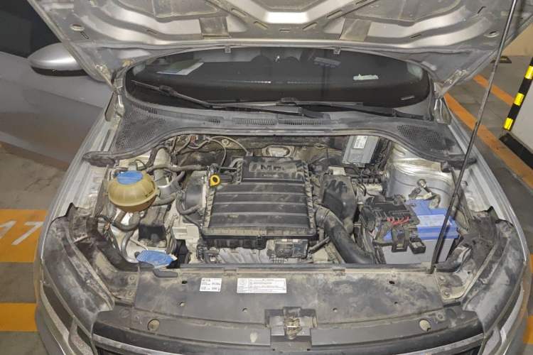 Used Volkswagen Jetta 2017 1.5L Manual Fashion Edition Engine Bay Right