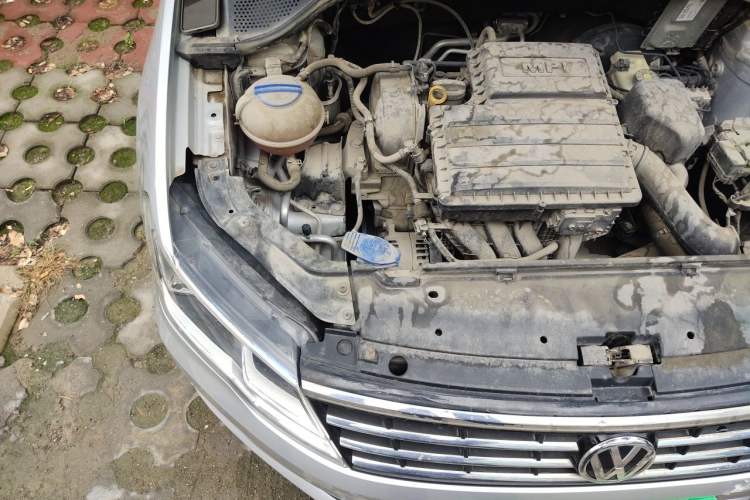 Used Volkswagen Jetta 2017 1.5L Manual Fashion Edition Engine Bay Right