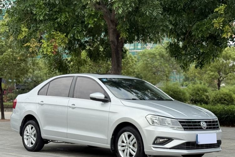 Used Volkswagen Jetta 2017 1.5L Automatic Comfort Model Exterior 2