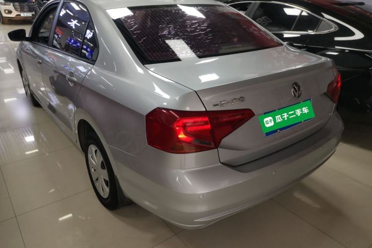 Used Volkswagen Jetta 2017 1.5L Automatic Fashion Model Exterior 2