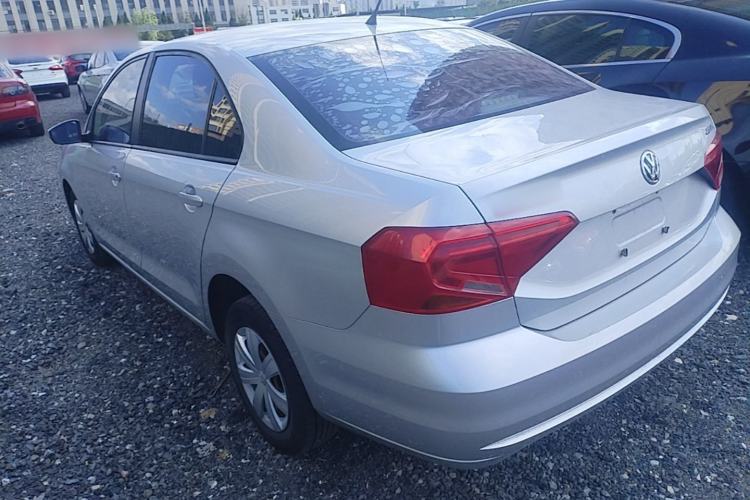 Used Volkswagen Jetta 2017 1.4L Manual Fashion Edition Exterior 2