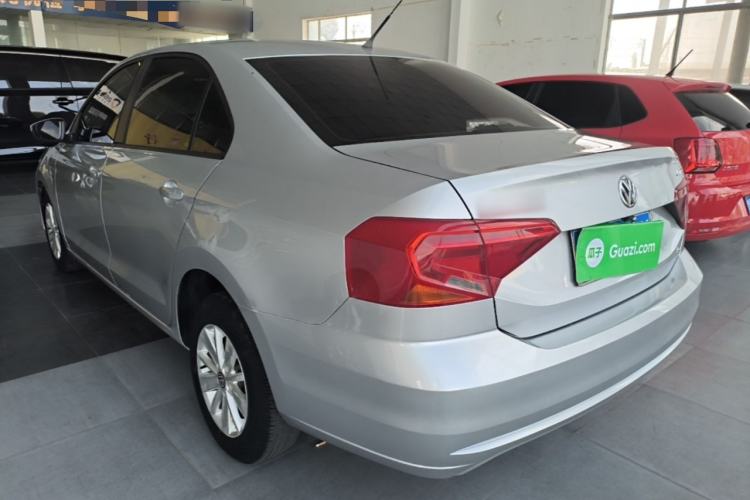 Used Volkswagen Jetta 2017 1.5L Automatic Fashion Model Exterior 2