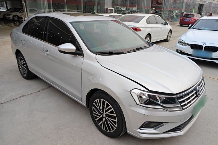 Used Volkswagen Jetta 2017 1.5L Automatic Luxury Model Exterior 2