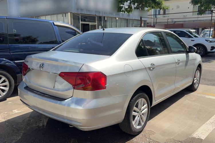 Used Volkswagen Jetta 2017 1.5L Manual Comfort Model Exterior 3