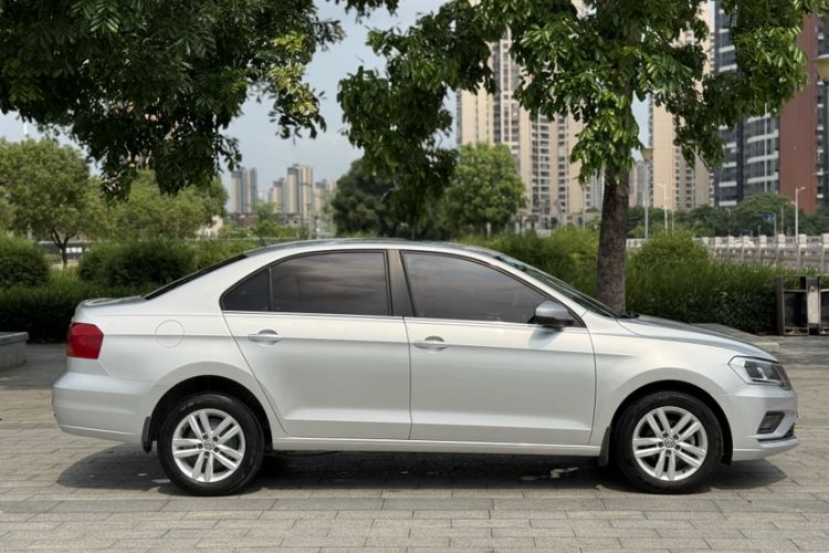 Used Volkswagen Jetta 2017 1.5L Automatic Comfort Model Exterior 4