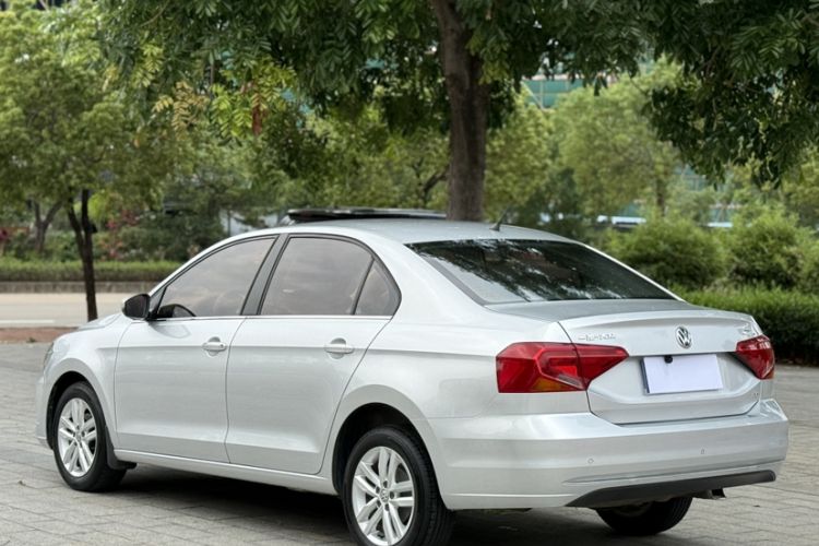 Used Volkswagen Jetta 2017 1.5L Automatic Comfort Model Exterior 5