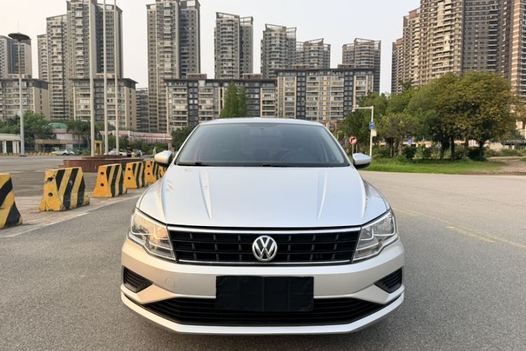 Used Volkswagen Jetta 2017 1.5L Automatic Fashion Model Exterior 8