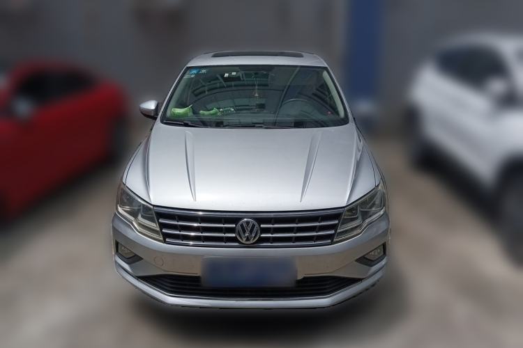 Used Volkswagen Jetta 2017 1.5L Automatic Fashion Model Front