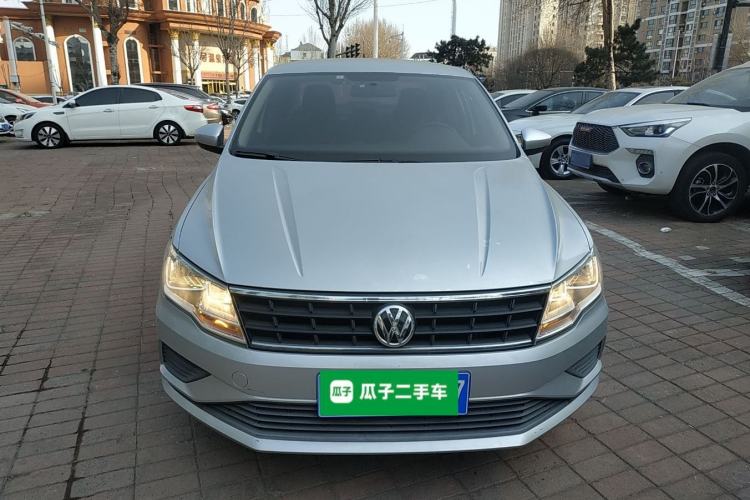 Used Volkswagen Jetta 2017 1.4L Manual Fashion Edition Front