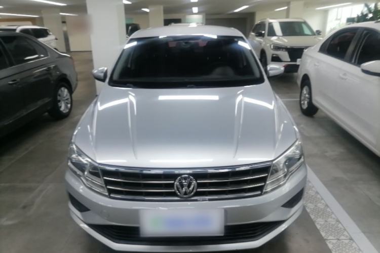 Used Volkswagen Jetta 2017 1.4L Manual Fashion Edition Front