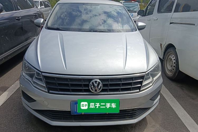 Used Volkswagen Jetta 2017 1.4L Manual Fashion Edition Front