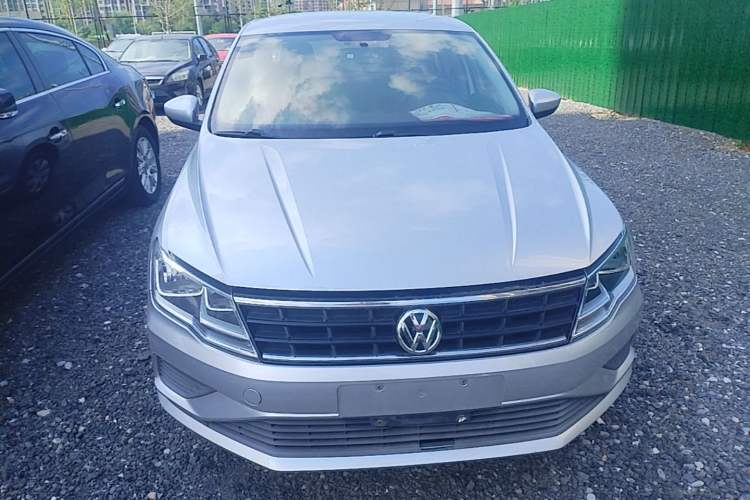 Used Volkswagen Jetta 2017 1.4L Manual Fashion Edition Front