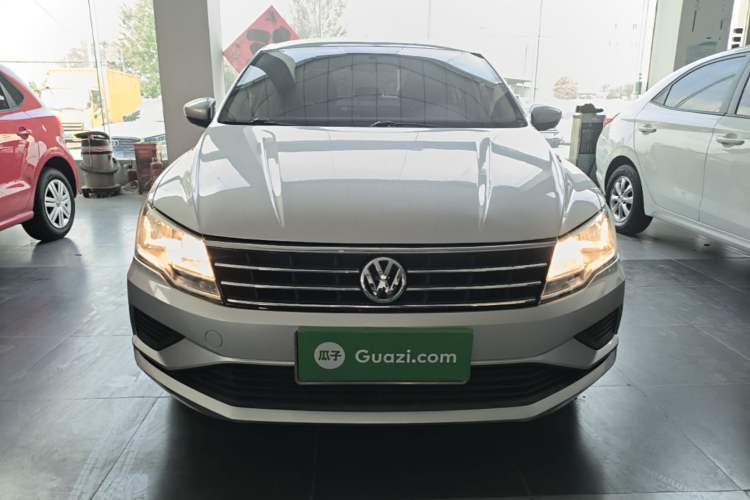 Used Volkswagen Jetta 2017 1.5L Automatic Fashion Model Front