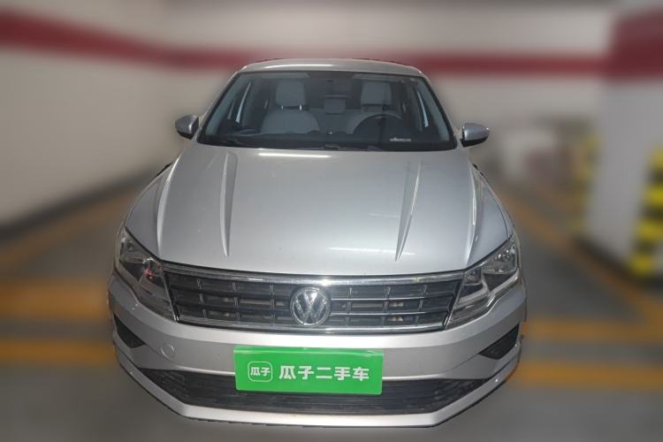 Used Volkswagen Jetta 2017 1.5L Manual Fashion Edition Front