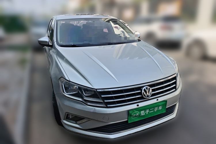 Used Volkswagen Jetta 2017 1.5L Manual Comfort Model Front Right 45 Deg