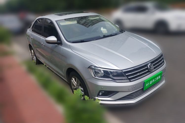 Used Volkswagen Jetta 2017 1.4L Manual Comfort Model Front Right 45 Deg