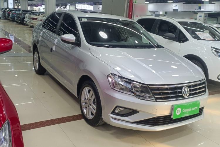 Used Volkswagen Jetta 2017 1.5L Automatic Comfort Model Front Right 45 Deg