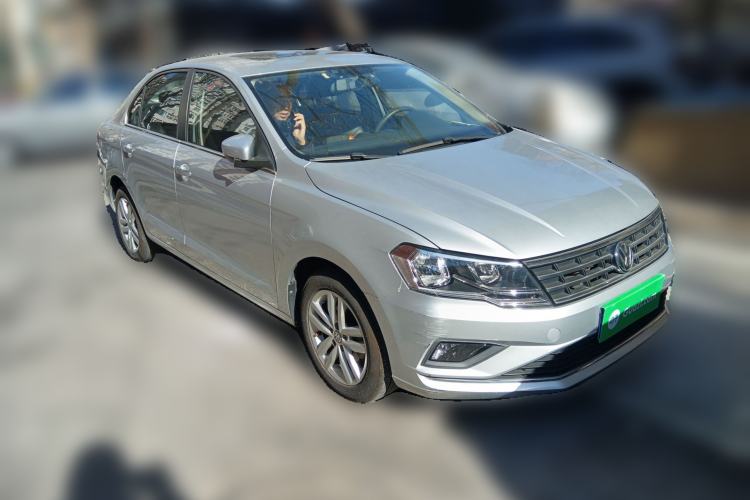 Used Volkswagen Jetta 2017 1.5L Automatic Comfort Model Front Right 45 Deg
