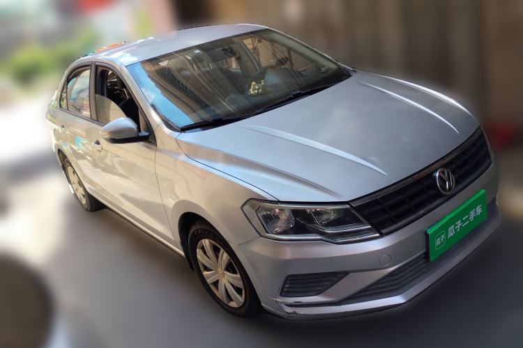 Used Volkswagen Jetta 2017 1.4L Manual Fashion Edition Front Right 45 Deg