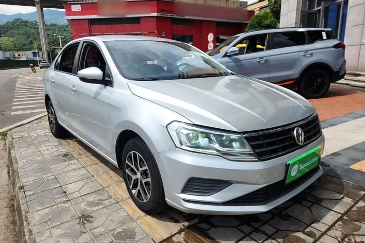 Used Volkswagen Jetta 2017 1.5L Automatic Fashion Model Front Right 45 Deg