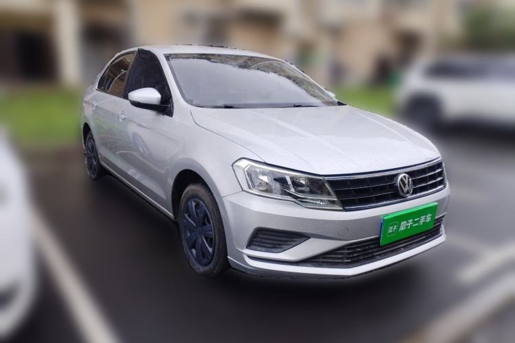 Used Volkswagen Jetta 2017 1.4L Manual Fashion Edition Front Right 45 Deg