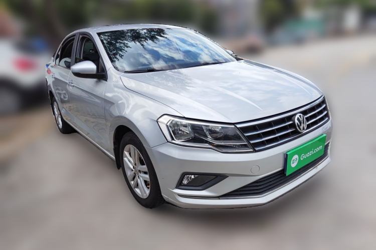 Used Volkswagen Jetta 2017 1.5L Automatic Comfort Model Front Right 45 Deg