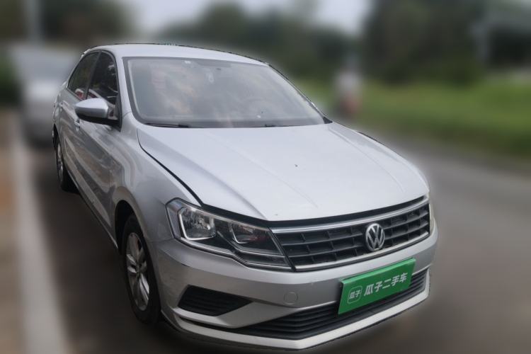 Used Volkswagen Jetta 2017 1.5L Automatic Fashion Model Front Right 45 Deg